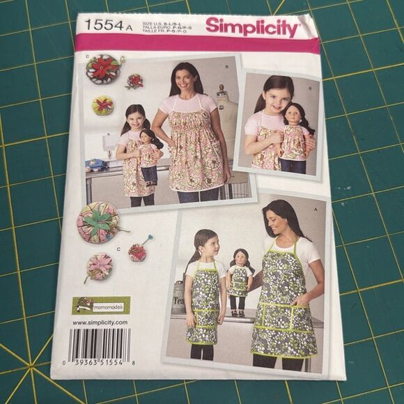 Simplicity 1554A Sewing Pattern Apron Mommy & Me American Doll - Picture 1 of 6